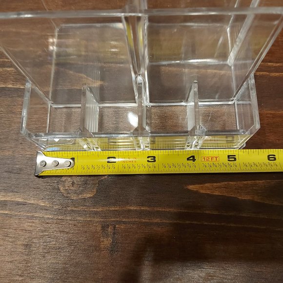 Acrylic Makeup Holders - Picture 5 of 6